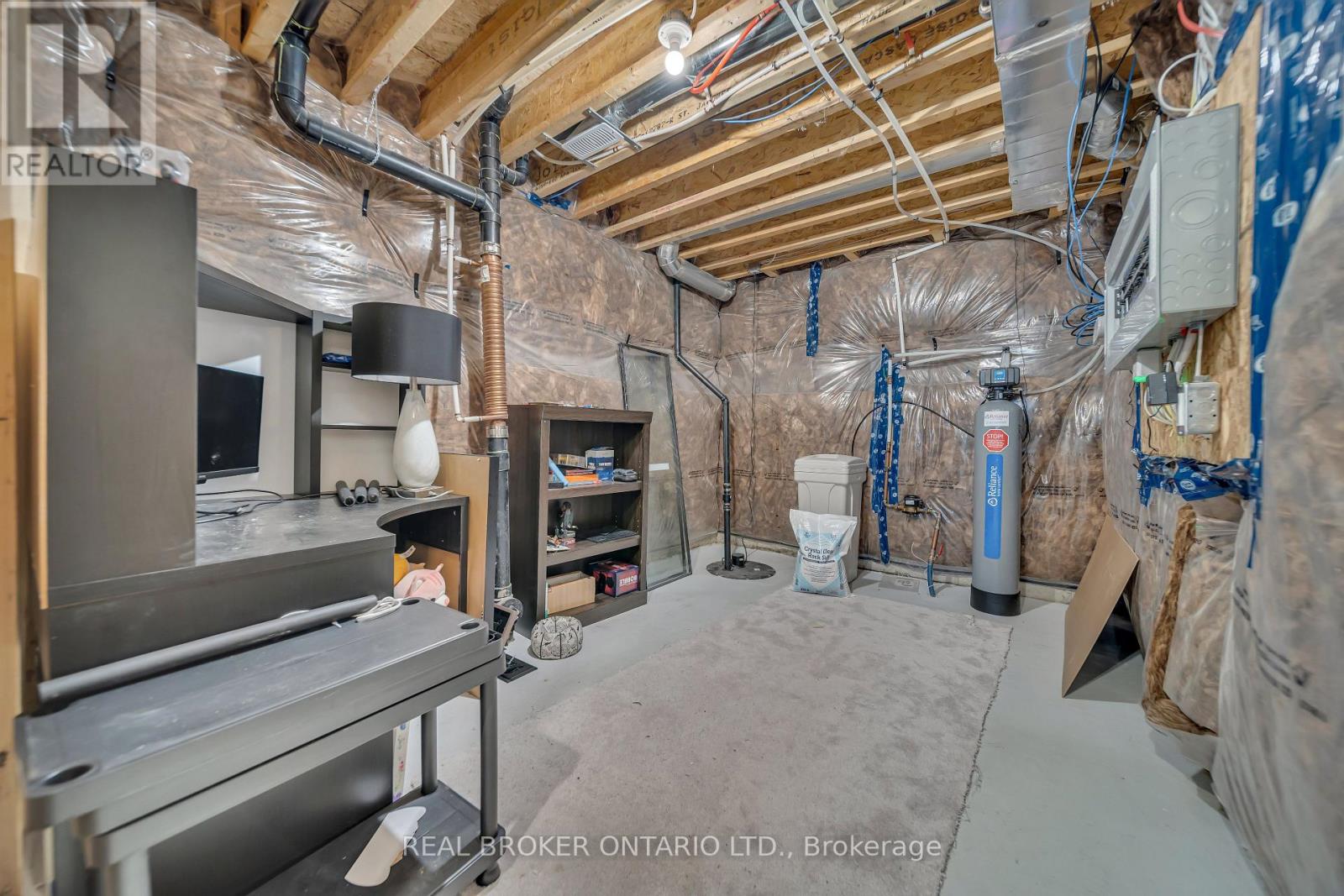 175 Rea Drive, Centre Wellington, Ontario  N1M 2W3 - Photo 39 - X12398242