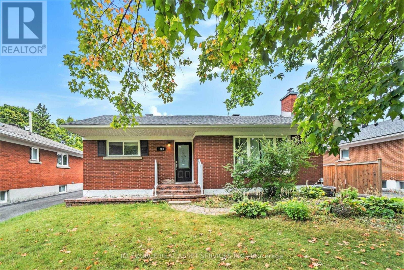 1303 ALBANY DRIVE, Ottawa, Ontario