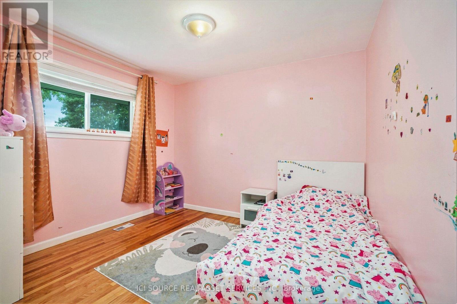 1303 Albany Drive, Ottawa, Ontario  K2C 2L7 - Photo 8 - X12398309