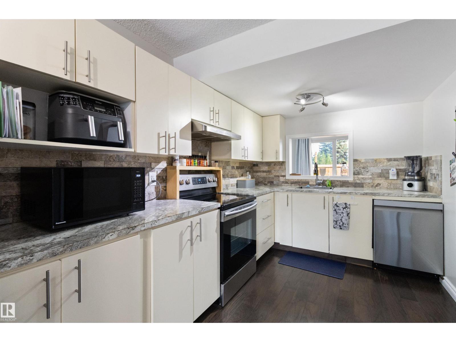 199 Grandin Vg, St. Albert, Alberta  T8N 2J3 - Photo 10 - E4457313