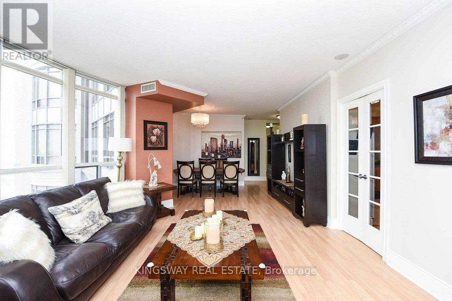 2924 - 3888 Duke Of York Boulevard, Mississauga, Ontario  L5B 4P5 - Photo 18 - W12360369