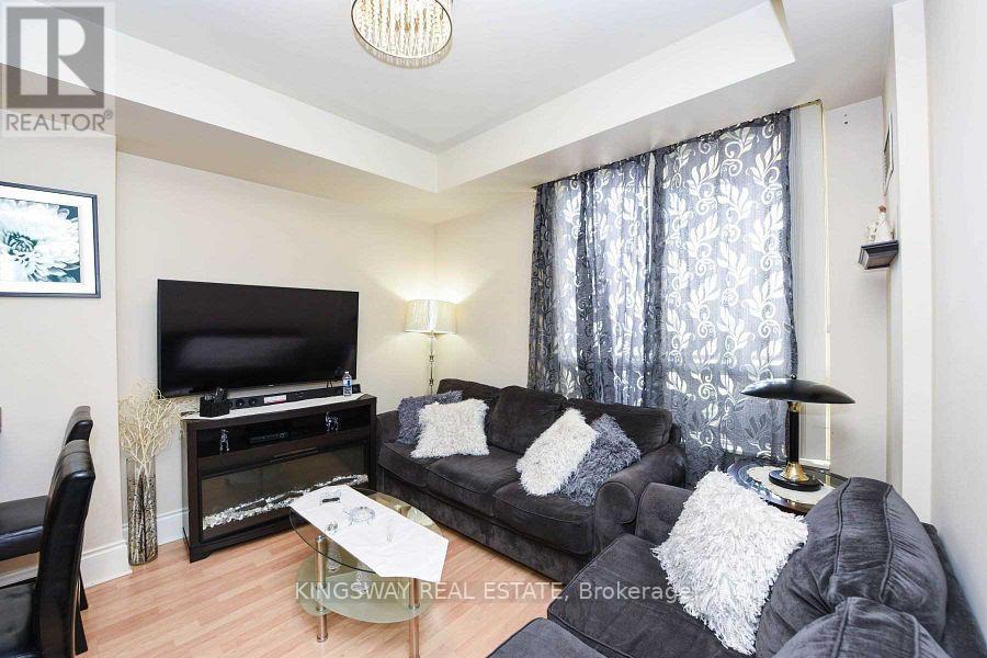 2924 - 3888 Duke Of York Boulevard, Mississauga, Ontario  L5B 4P5 - Photo 20 - W12360369