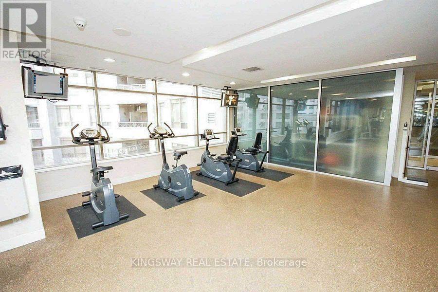 2924 - 3888 Duke Of York Boulevard, Mississauga, Ontario  L5B 4P5 - Photo 37 - W12360369