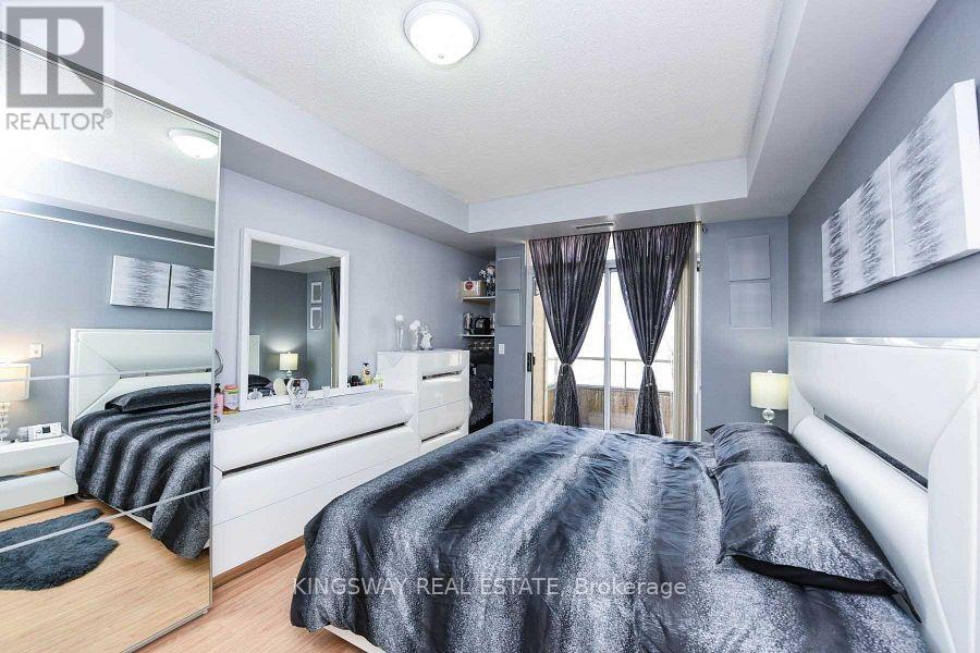 2924 - 3888 Duke Of York Boulevard, Mississauga, Ontario  L5B 4P5 - Photo 33 - W12360369
