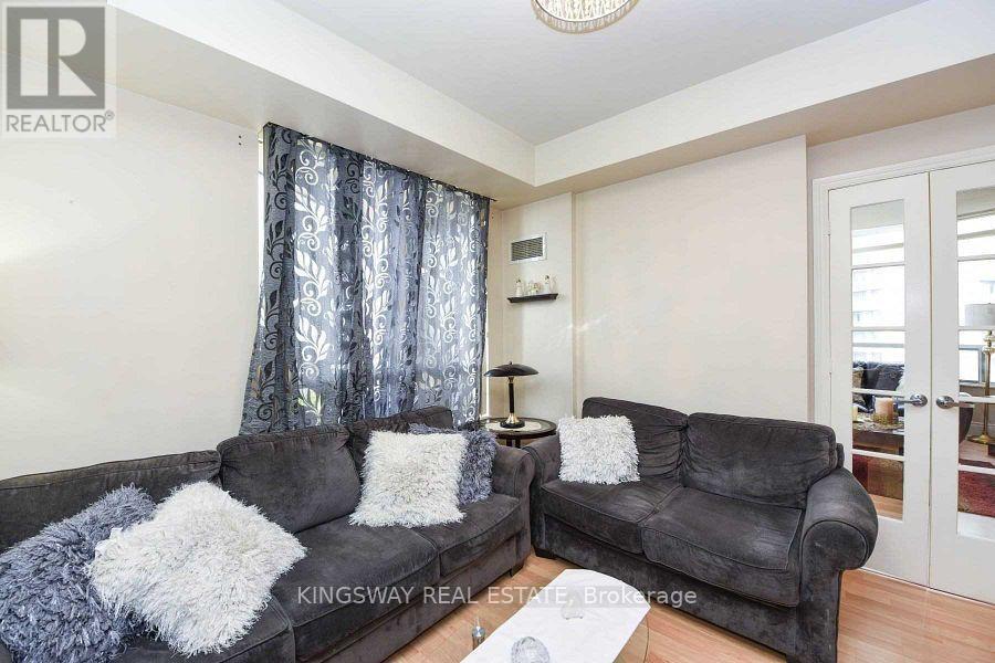 2924 - 3888 Duke Of York Boulevard, Mississauga, Ontario  L5B 4P5 - Photo 22 - W12360369