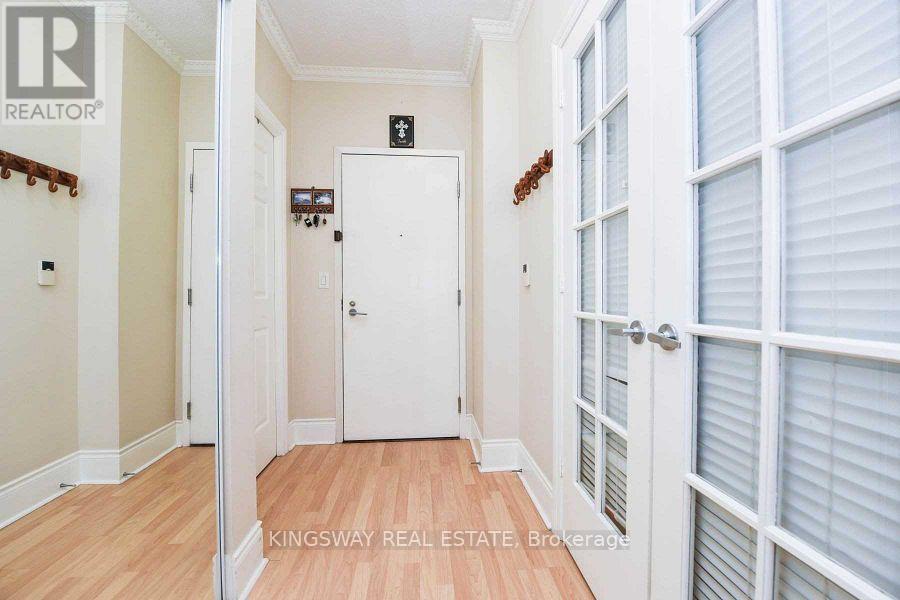 2924 - 3888 Duke Of York Boulevard, Mississauga, Ontario  L5B 4P5 - Photo 6 - W12360369