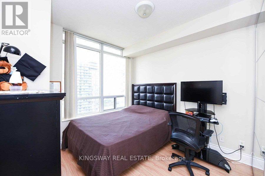 2924 - 3888 Duke Of York Boulevard, Mississauga, Ontario  L5B 4P5 - Photo 8 - W12360369