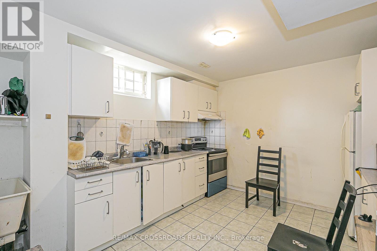 Lower - 99 Fairglen Avenue, Toronto, Ontario  M1W 1A8 - Photo 3 - E12397333