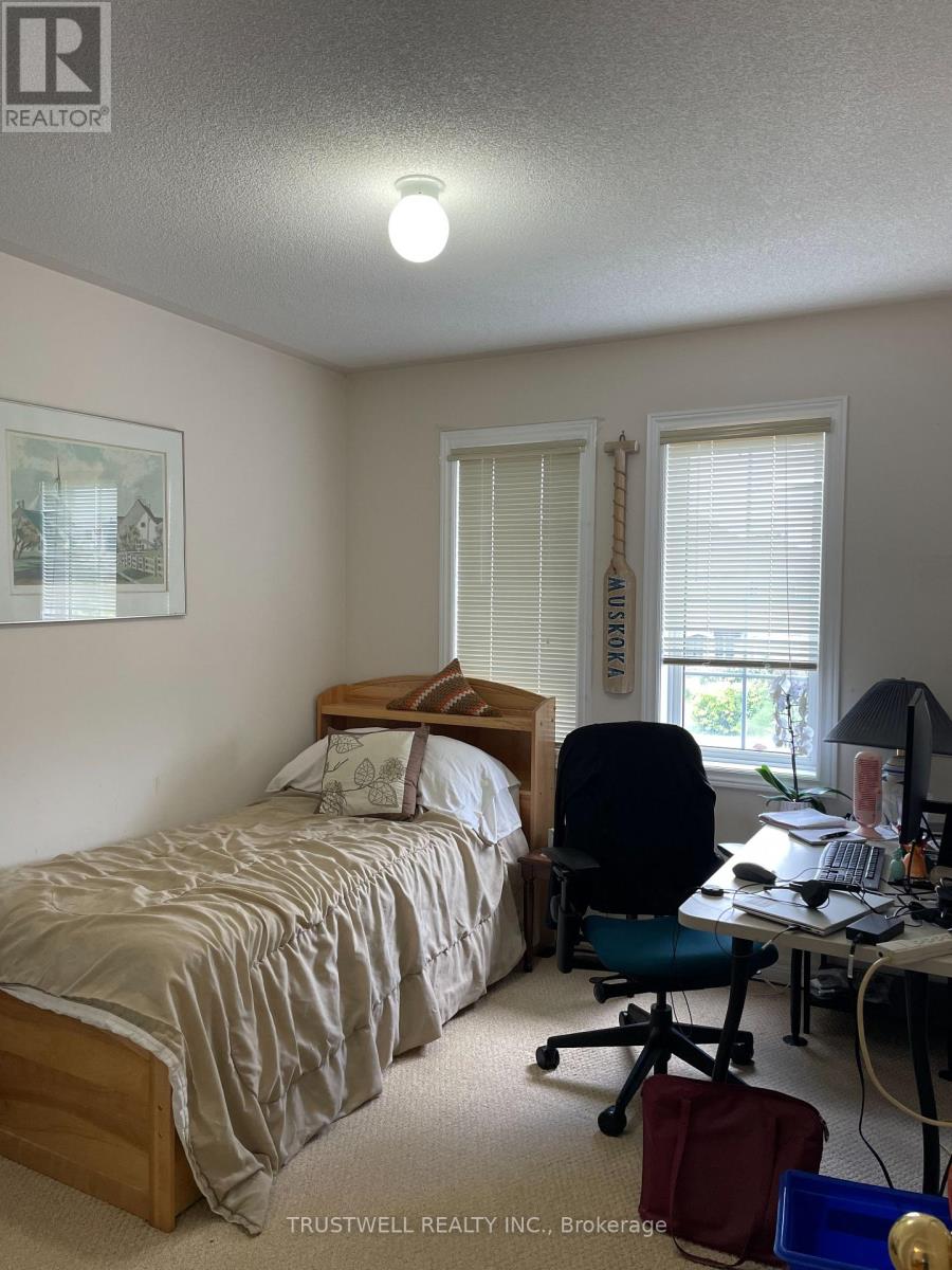 19 Balliol Avenue, Richmond Hill (Oak Ridges Lake Wilcox), Ontario  L4E 5B3 - Photo 10 - N12396054
