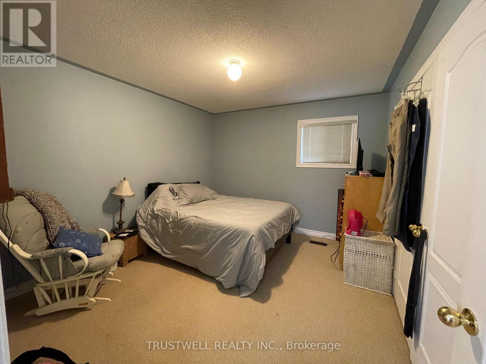 19 Balliol Avenue, Richmond Hill (Oak Ridges Lake Wilcox), Ontario  L4E 5B3 - Photo 12 - N12396054