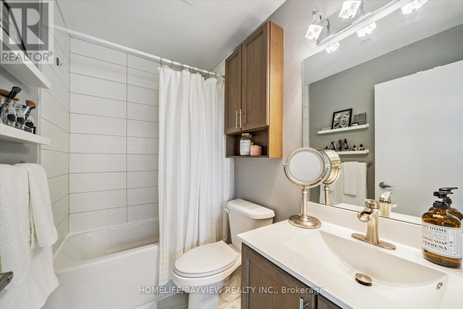 703 - 111 Worsley Street, Barrie, Ontario  L4M 0J5 - Photo 30 - S12398223