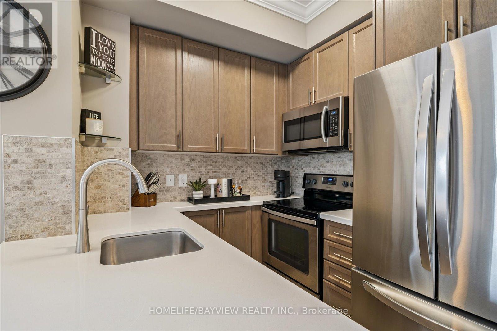 703 - 111 Worsley Street, Barrie, Ontario  L4M 0J5 - Photo 20 - S12398223