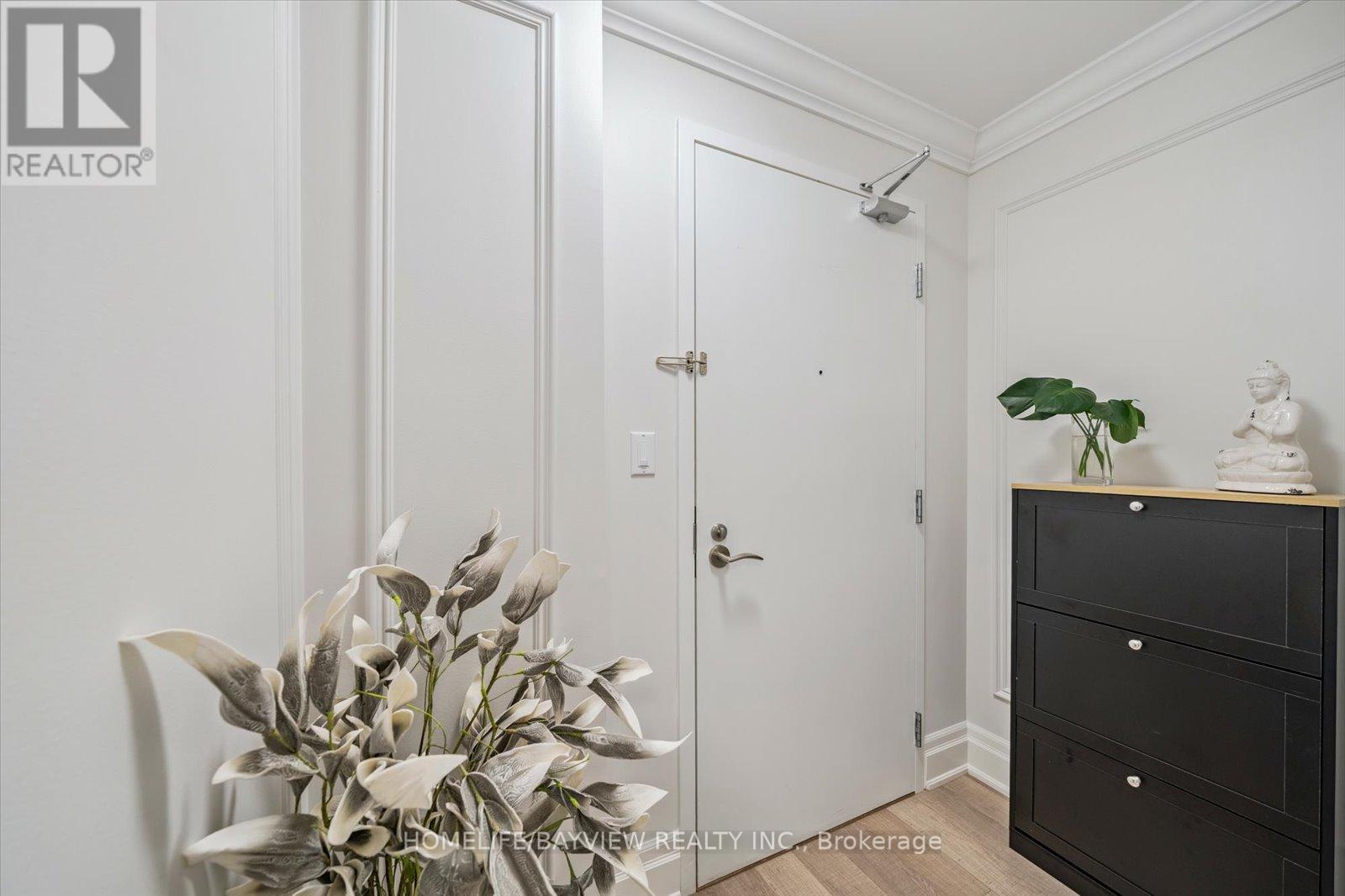 703 - 111 Worsley Street, Barrie, Ontario  L4M 0J5 - Photo 4 - S12398223