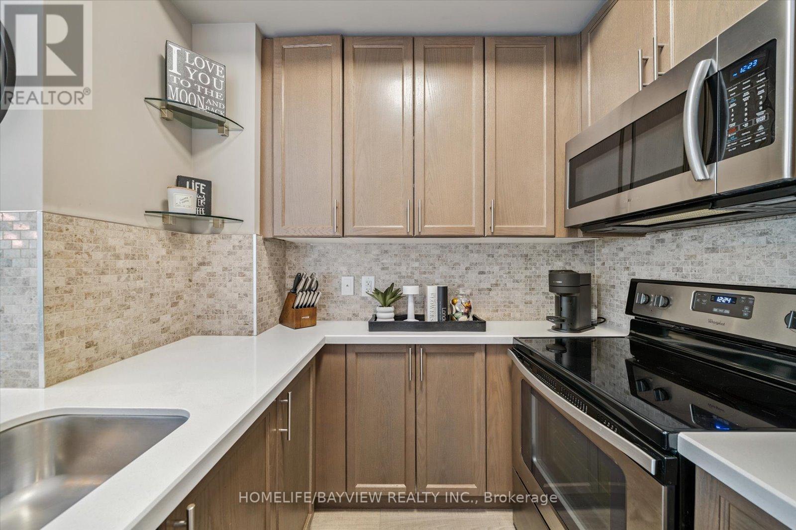 703 - 111 Worsley Street, Barrie, Ontario  L4M 0J5 - Photo 22 - S12398223
