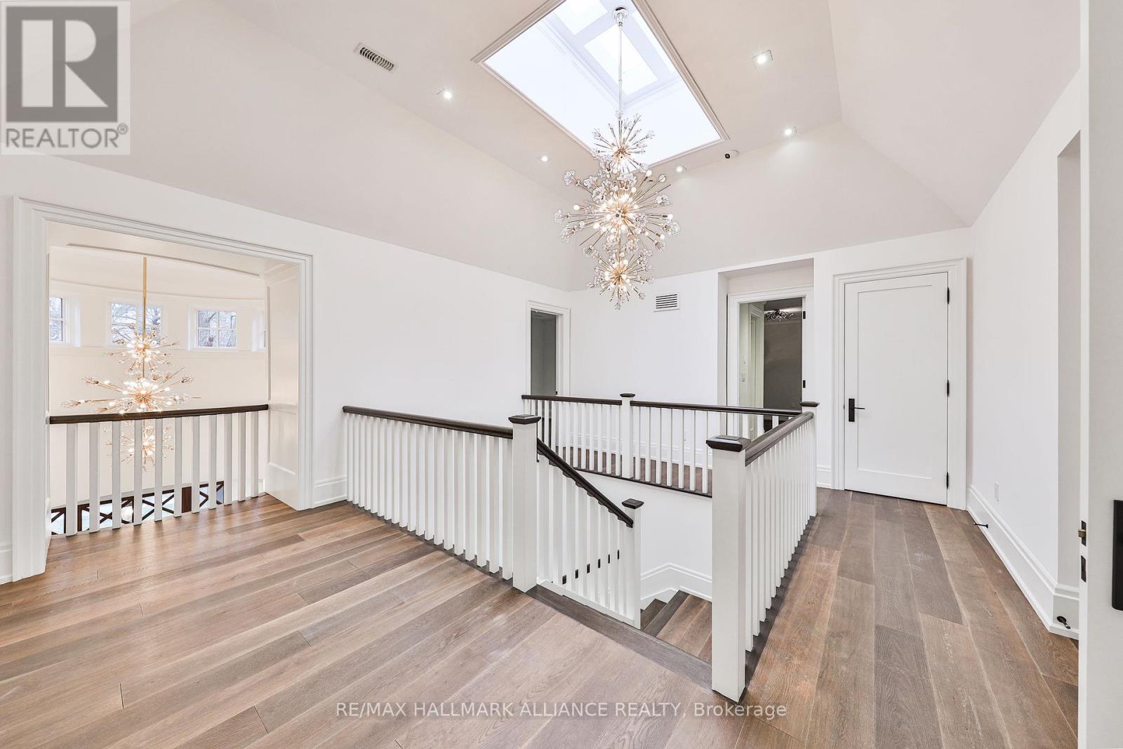 482 Morrison Road, Oakville, Ontario  L6J 4K5 - Photo 19 - W12396118