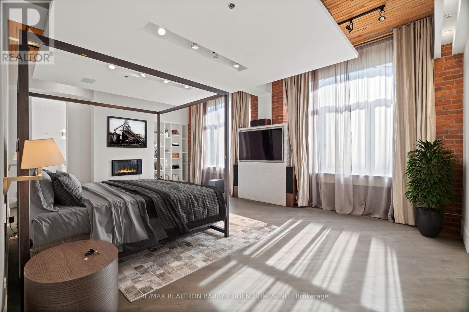 300 - 468 Wellington Street W, Toronto, Ontario  M5V 1E3 - Photo 16 - C12398361