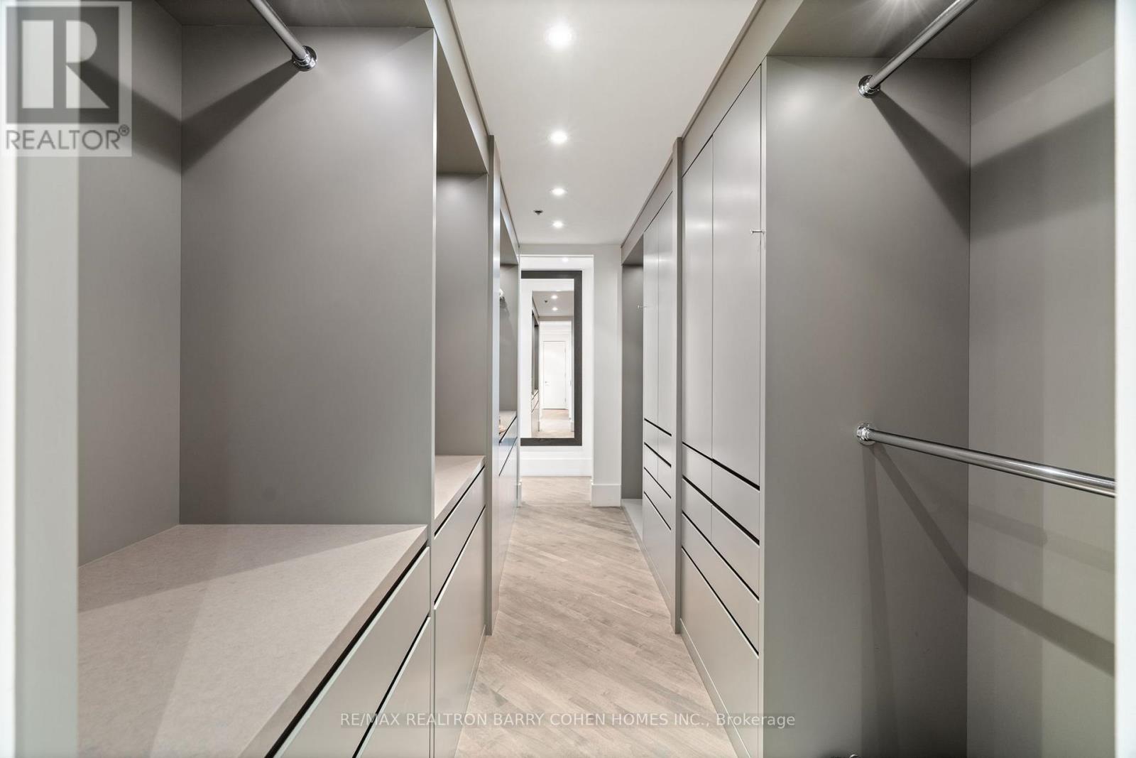 300 - 468 Wellington Street W, Toronto, Ontario  M5V 1E3 - Photo 19 - C12398361