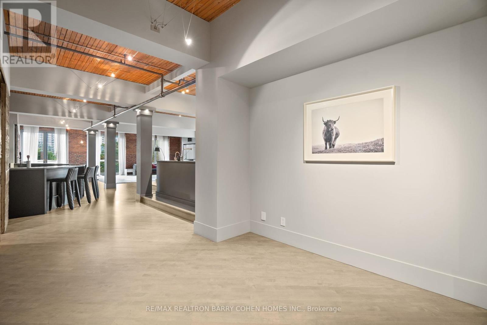 300 - 468 Wellington Street W, Toronto, Ontario  M5V 1E3 - Photo 3 - C12398361