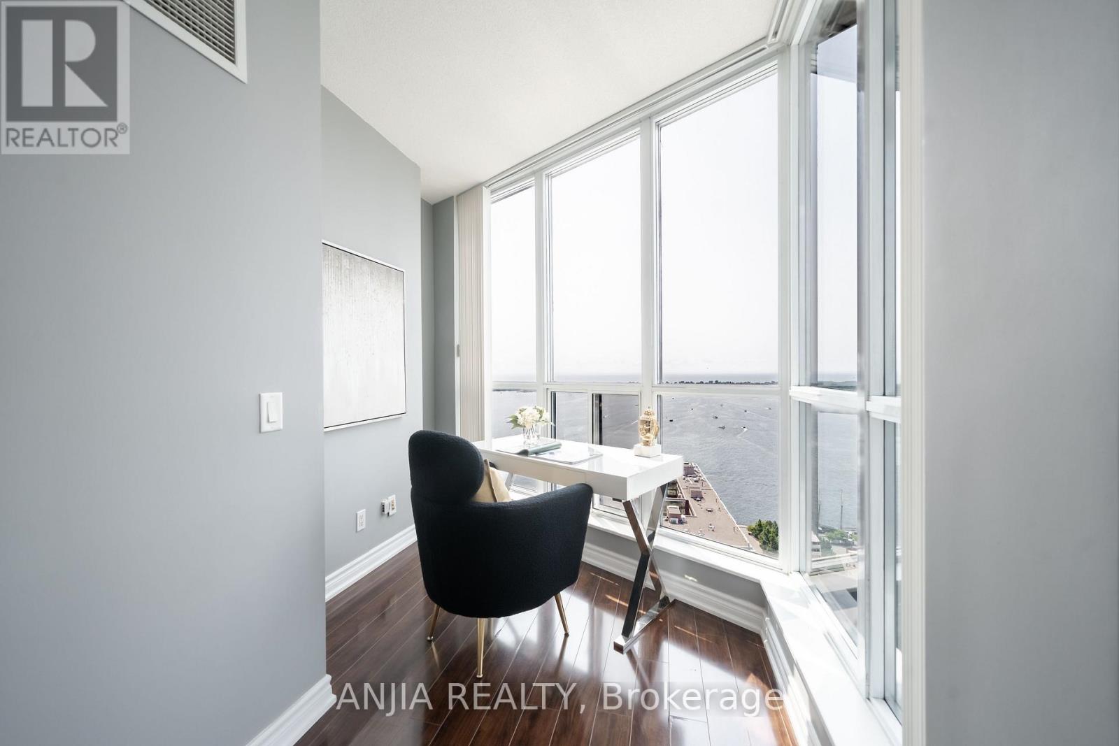 3411 - 8 York Street, Toronto (Waterfront Communities), Ontario  M5J 2Y2 - Photo 2 - C12398376