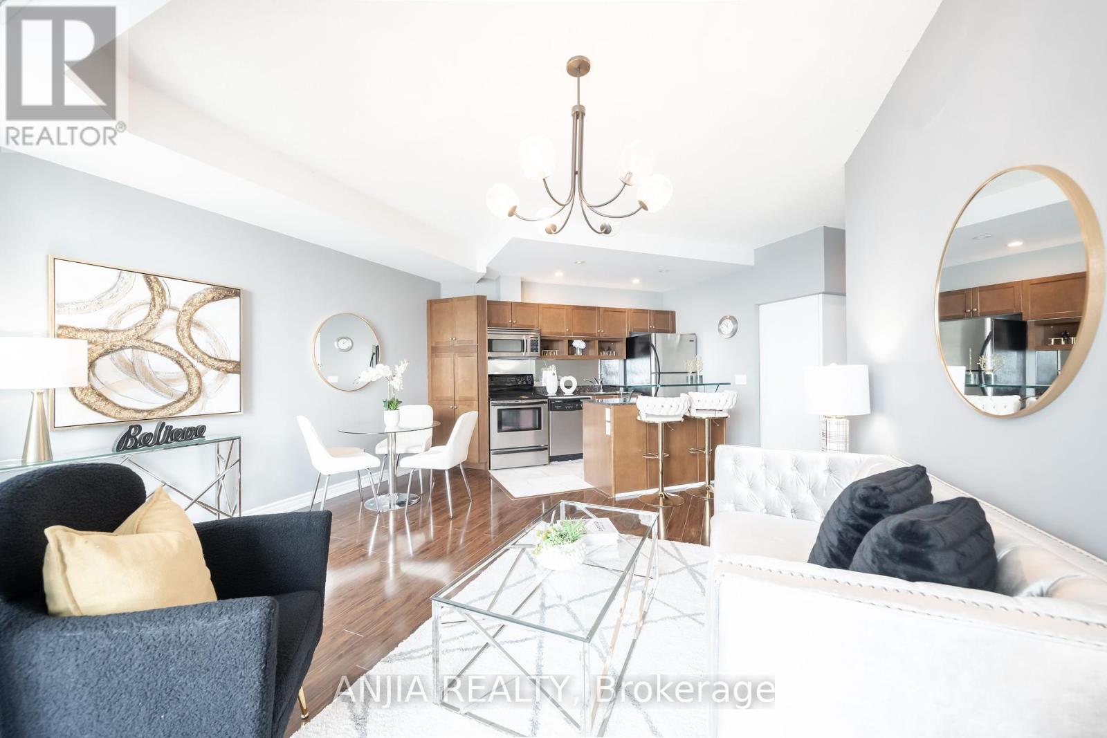 3411 - 8 York Street, Toronto (Waterfront Communities), Ontario  M5J 2Y2 - Photo 3 - C12398376