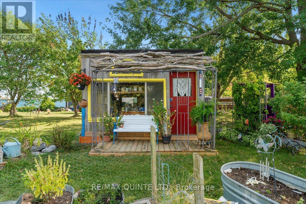 7763 Loyalist Parkway, Greater Napanee, Ontario  K0H 1G0 - Photo 31 - X12398401