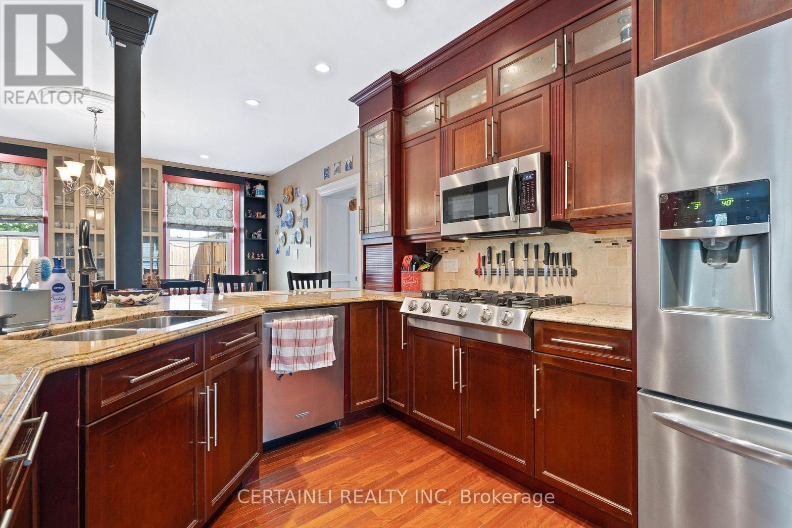 39 William Street, St. Thomas, Ontario  N5R 3H1 - Photo 19 - X12398467