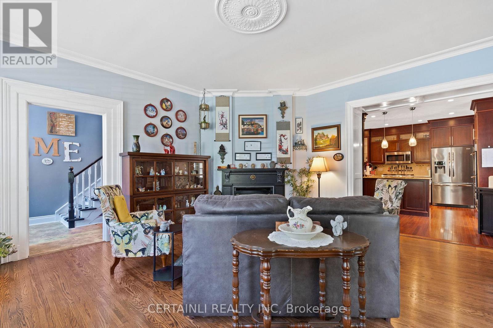 39 William Street, St. Thomas, Ontario  N5R 3H1 - Photo 7 - X12398467