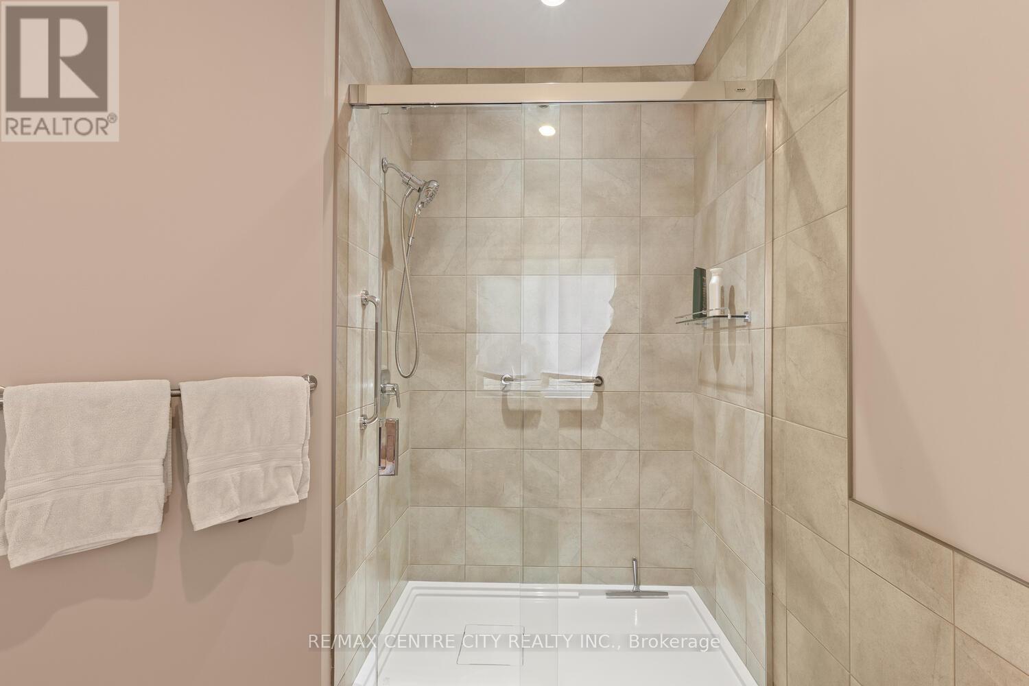 24 - 2081 Wallingford Avenue, London North (North R), Ontario  N6G 0K1 - Photo 24 - X12398507