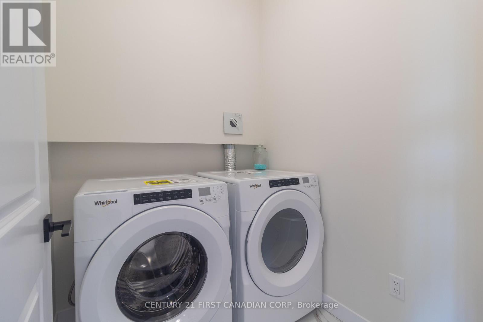 6694 Hayward Drive, London South, Ontario  N6P 0H7 - Photo 18 - X12398518