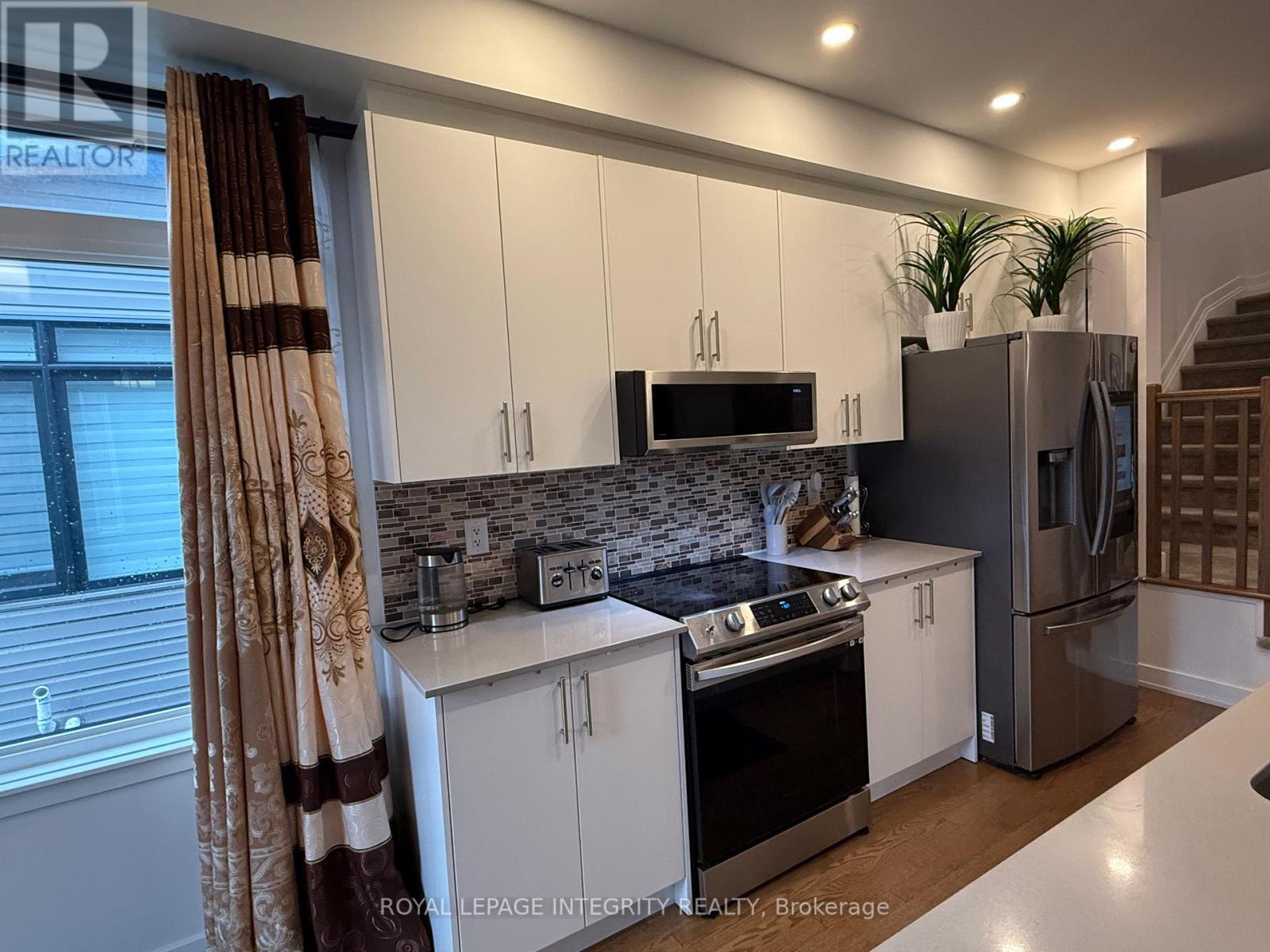 2025 Allegrini Terrace S, Ottawa, Ontario  K2S 2S7 - Photo 12 - X12398424