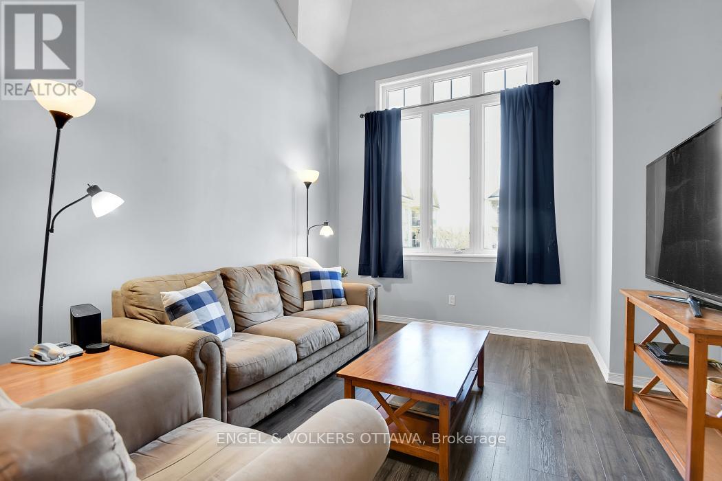 327 Elite, Ottawa, Ontario  K2J 0A4 - Photo 10 - X12398471