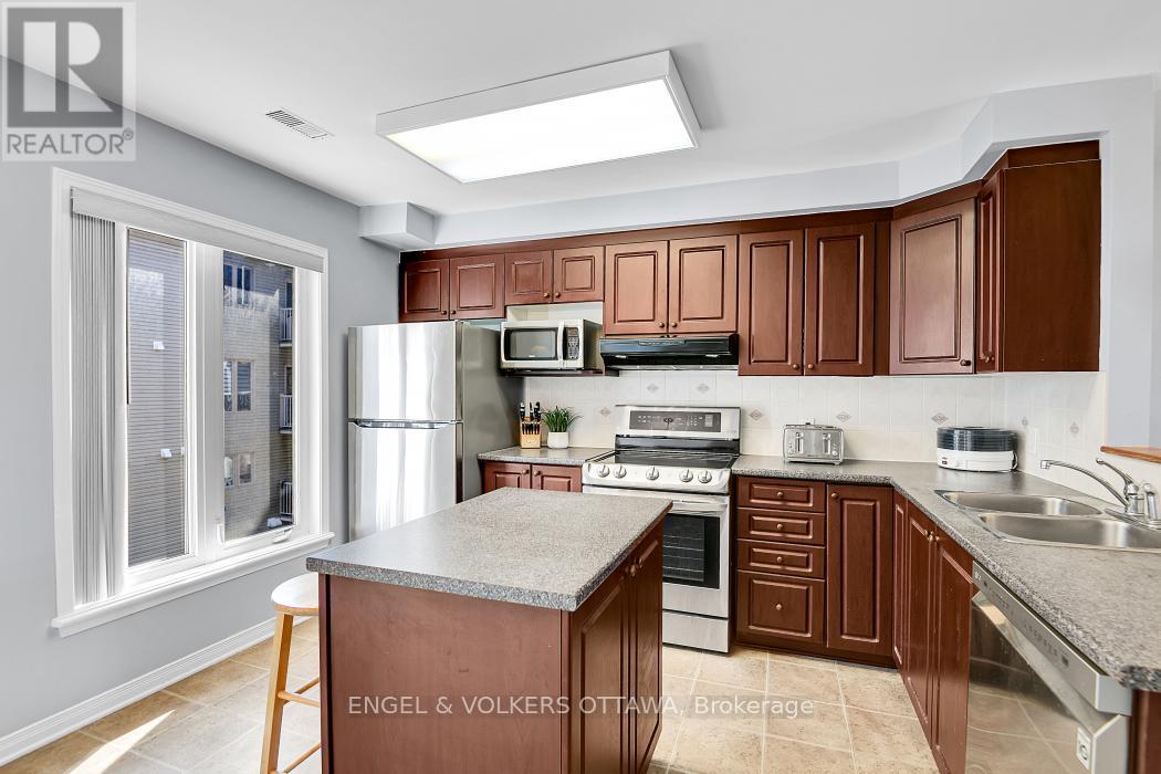 327 Elite, Ottawa, Ontario  K2J 0A4 - Photo 17 - X12398471