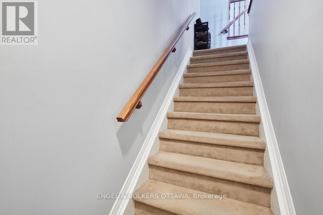 327 Elite, Ottawa, Ontario  K2J 0A4 - Photo 7 - X12398471