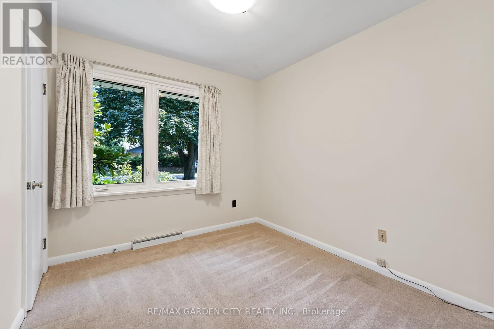 34 Kenworth Drive, St. Catharines, Ontario  L2M 4S2 - Photo 28 - X12398408