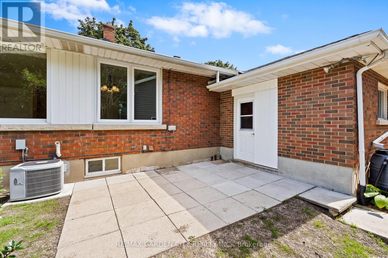 34 Kenworth Drive, St. Catharines, Ontario  L2M 4S2 - Photo 31 - X12398408