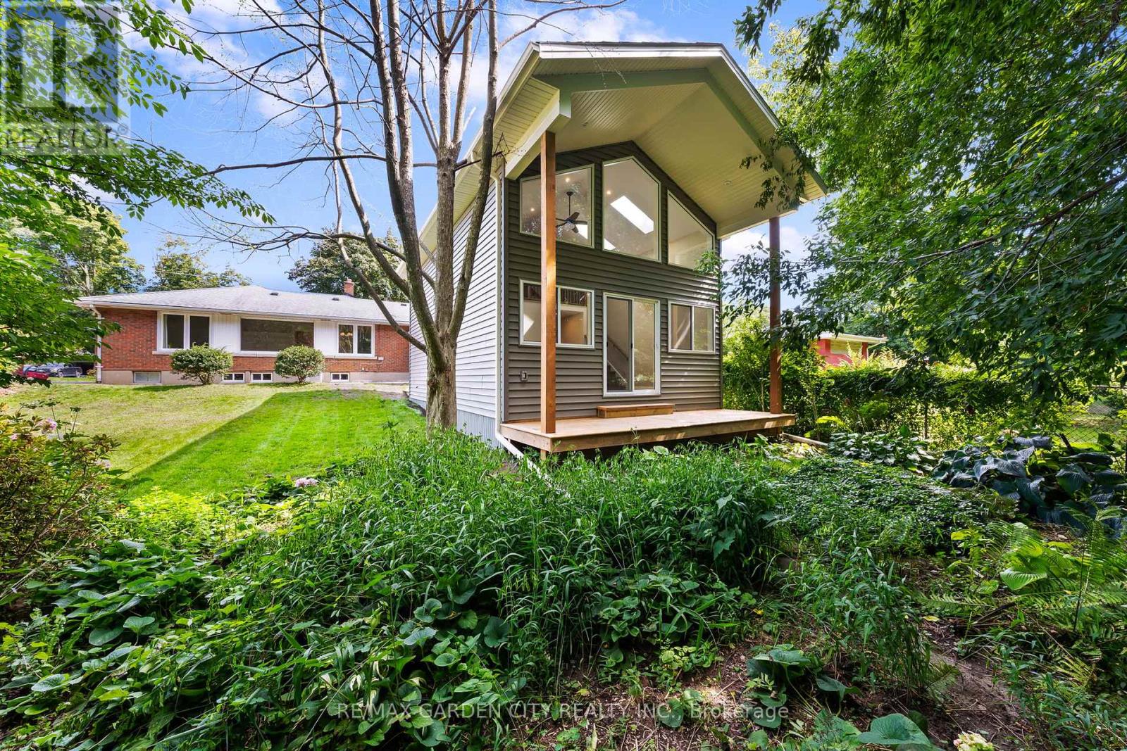 Property at 34 KENWORTH DRIVE image 4
