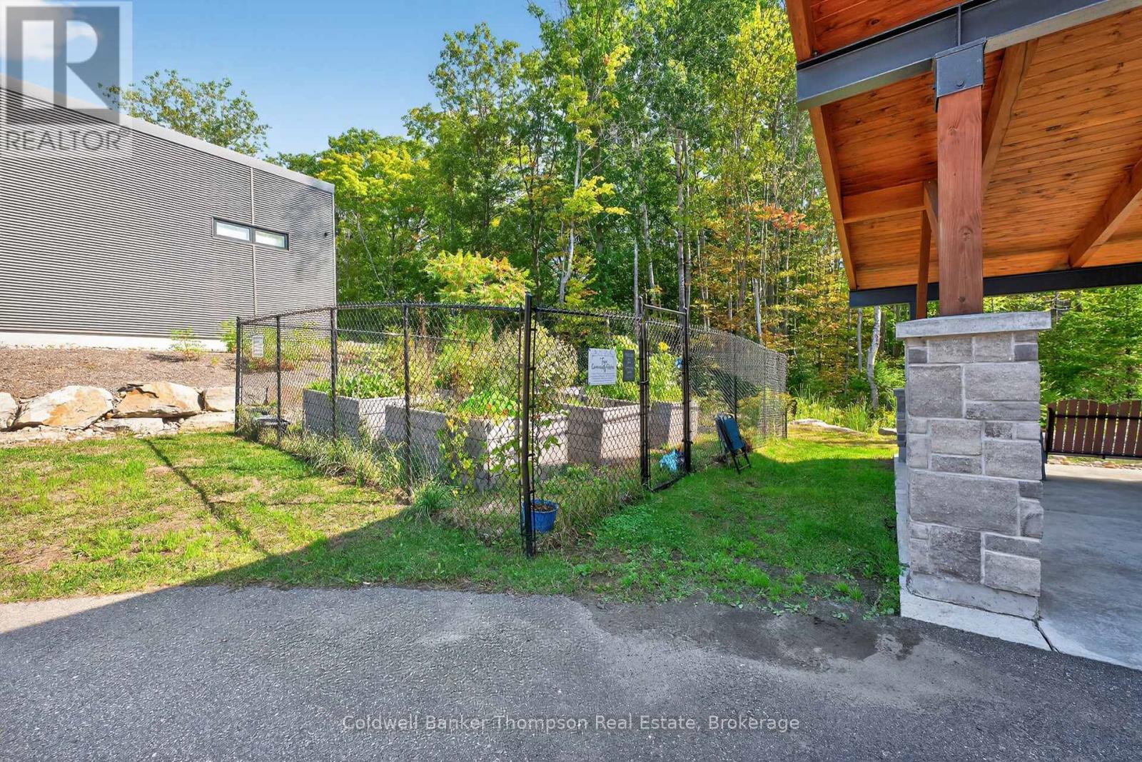 #102 - 23 Campus Trail, Huntsville, Ontario  P1H 0G1 - Photo 37 - X12398440