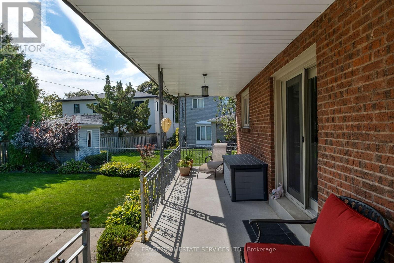 15 Westroyal Road, Toronto, Ontario  M9P 2C4 - Photo 44 - W12398381