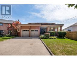 15 WESTROYAL ROAD