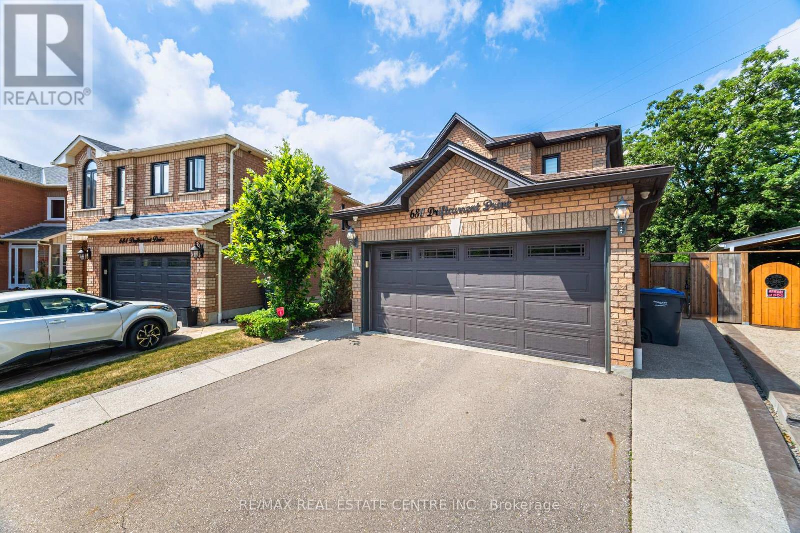 680 Driftcurrent Drive, Mississauga, Ontario  L4Z 3Z4 - Photo 3 - W12398385