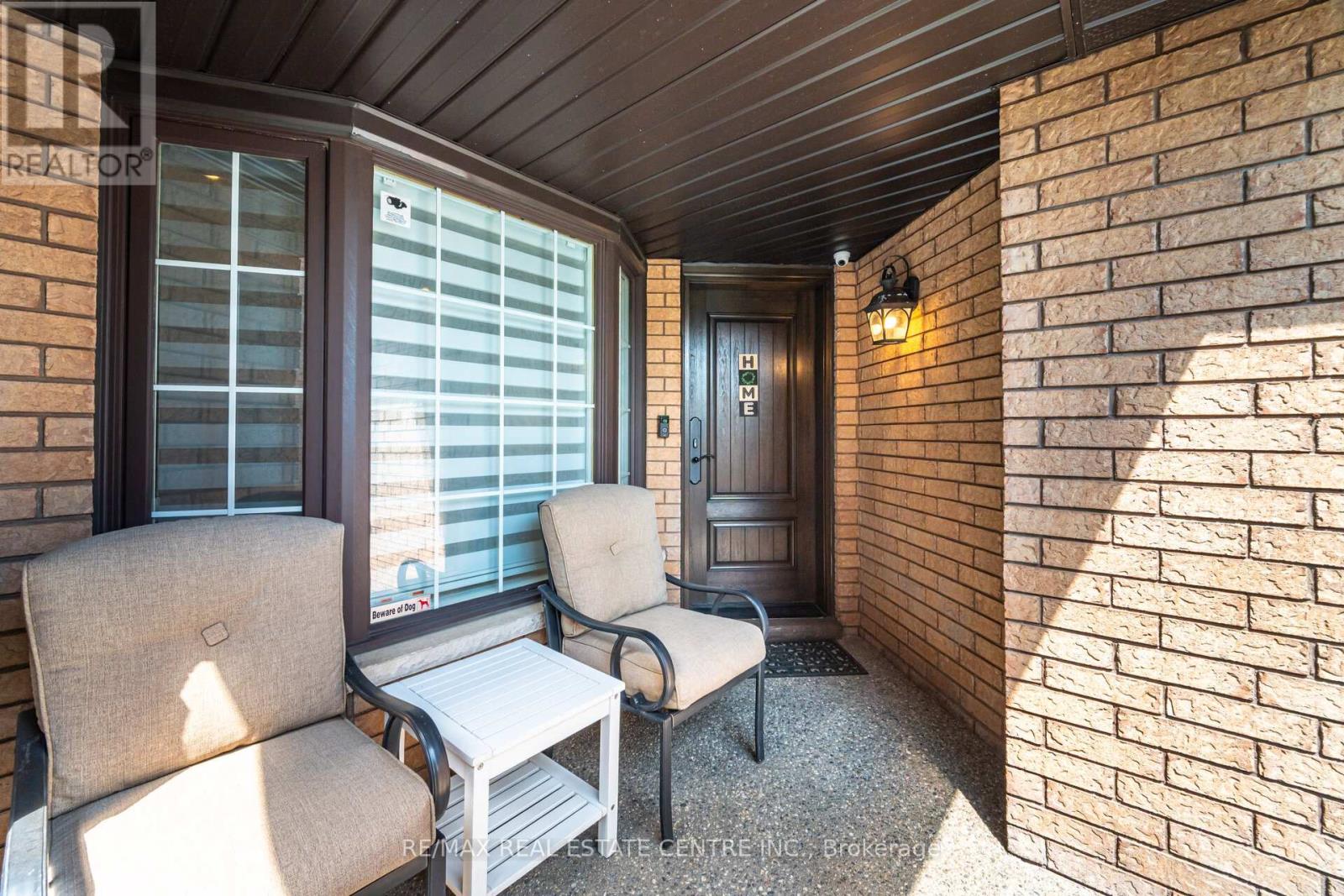 680 Driftcurrent Drive, Mississauga, Ontario  L4Z 3Z4 - Photo 4 - W12398385