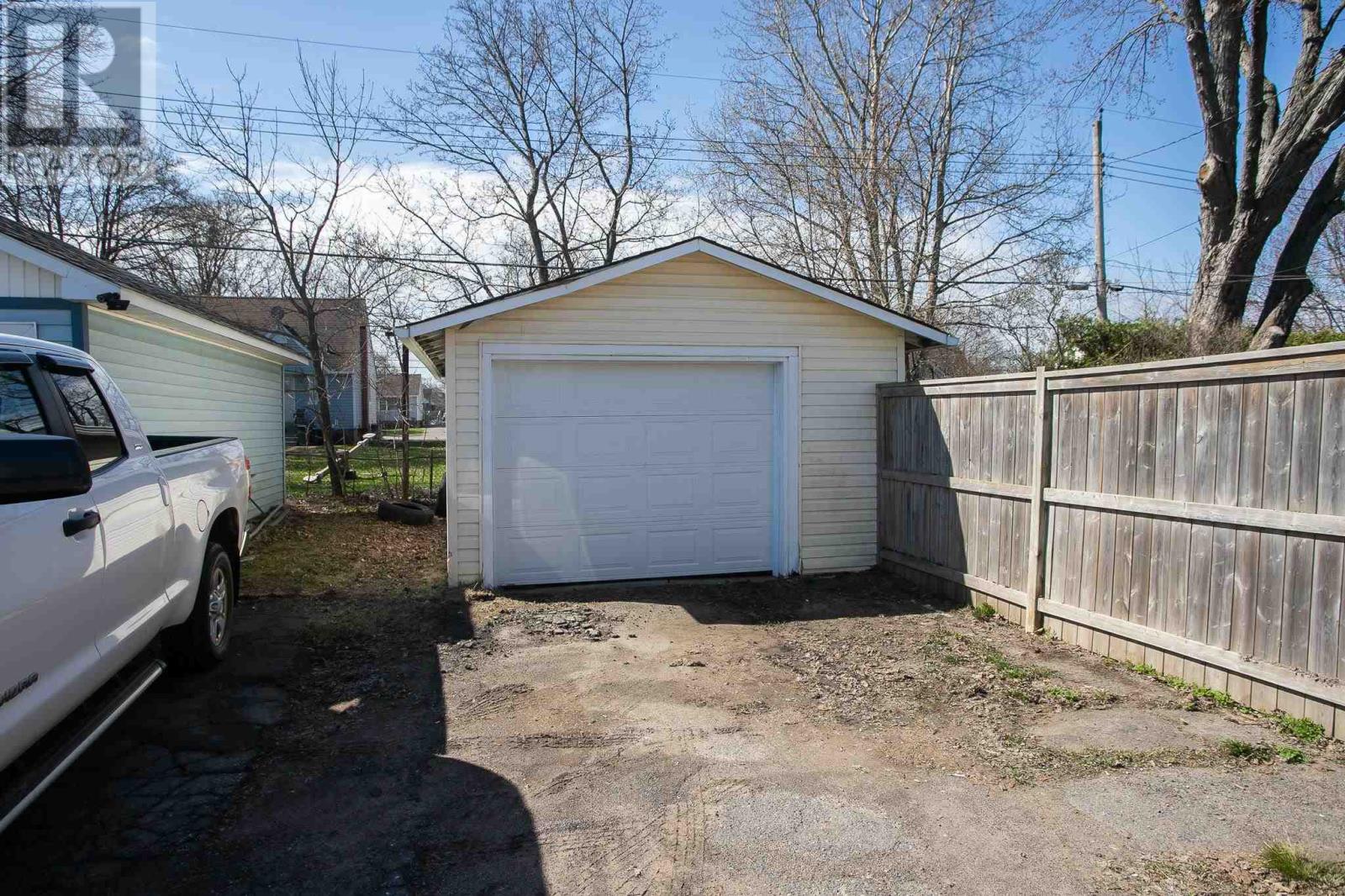 281 Mcnabb St, Sault Ste. Marie, Ontario  P6B 1Y7 - Photo 3 - SM252605