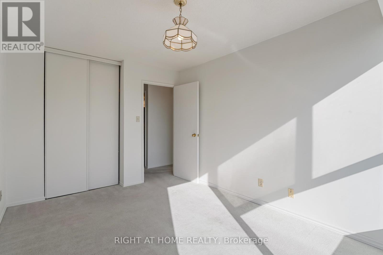 204 - 7 Gale Crescent, St. Catharines (E. Chester), Ontario  L2R 7M8 - Photo 21 - X12398350