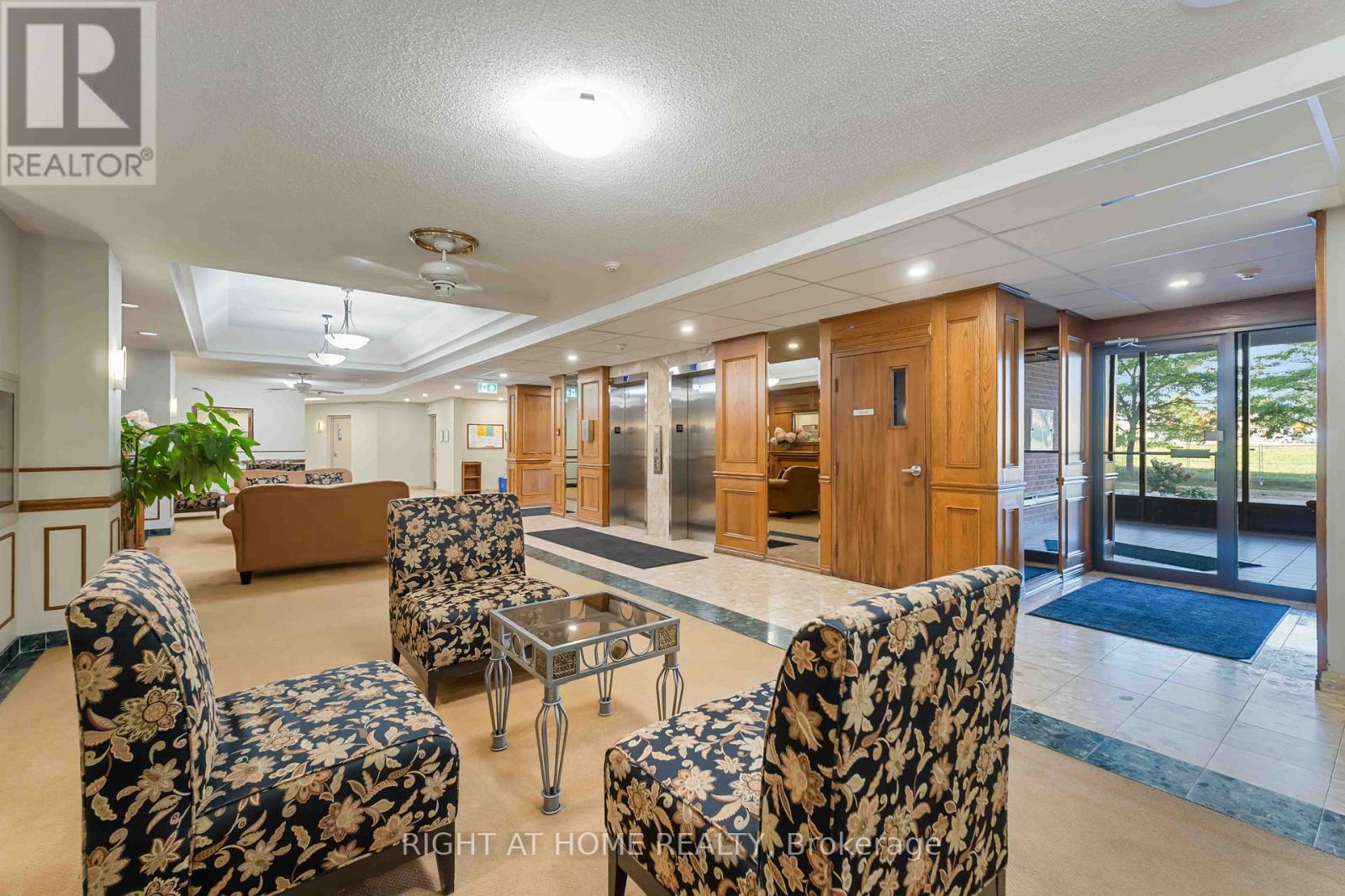 204 - 7 Gale Crescent, St. Catharines (E. Chester), Ontario  L2R 7M8 - Photo 46 - X12398350