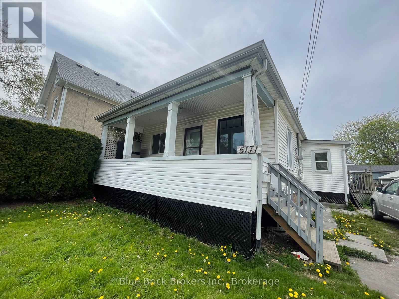 Upper Level - 5171 Mcglashan Crescent, Niagara Falls, Ontario  L2E 3X2 - Photo 1 - X12398364