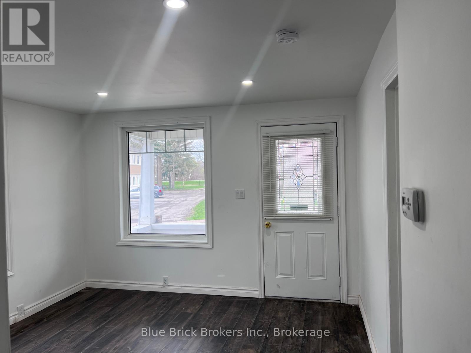 Upper Level - 5171 Mcglashan Crescent, Niagara Falls, Ontario  L2E 3X2 - Photo 2 - X12398364