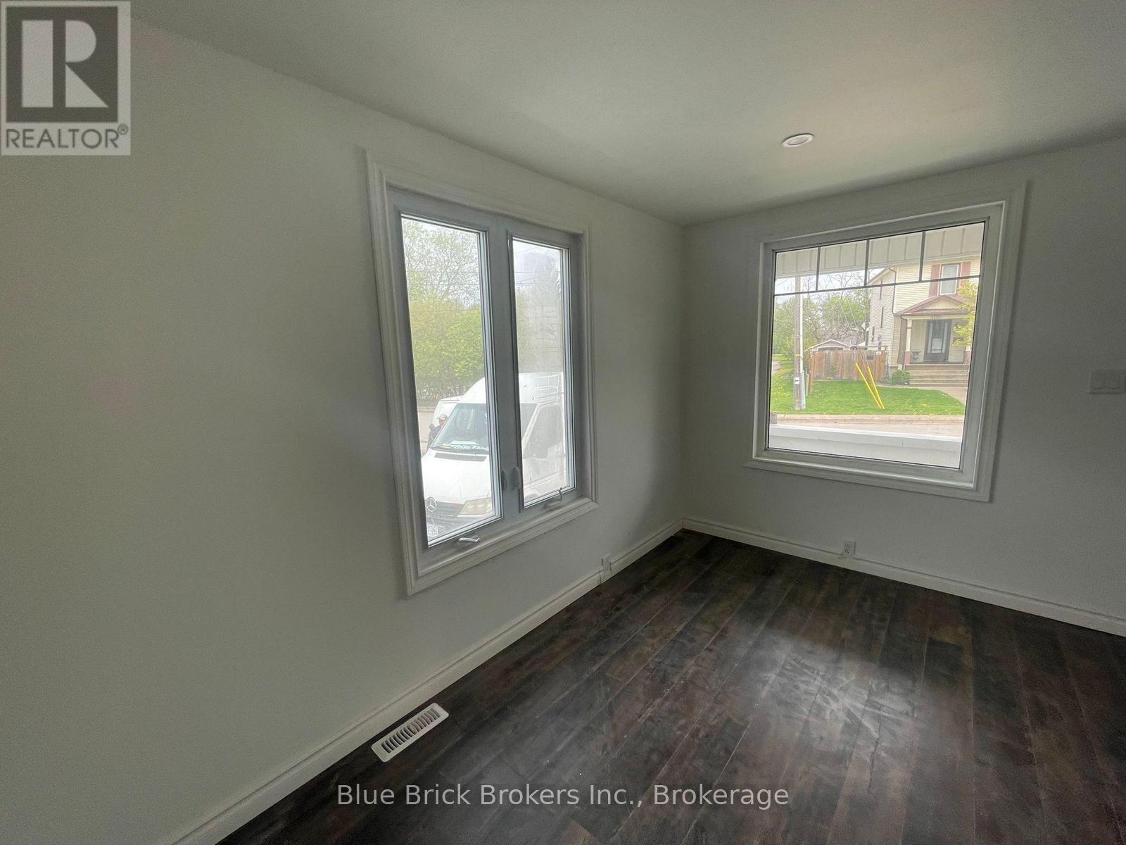 Upper Level - 5171 Mcglashan Crescent, Niagara Falls, Ontario  L2E 3X2 - Photo 3 - X12398364
