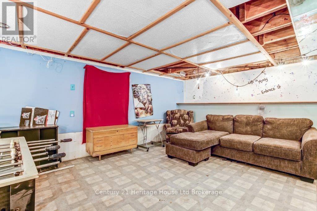 186 Charles Street E, Ingersoll, Ontario  N5C 1K4 - Photo 21 - X12398441