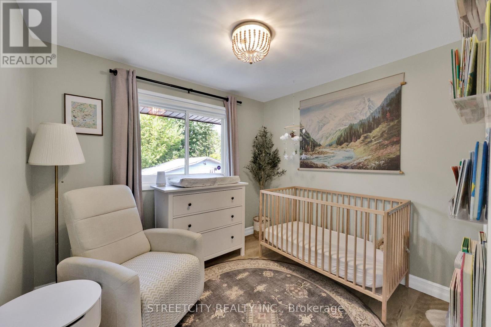 82 Alayne Crescent, London South, Ontario  N6E 2A3 - Photo 12 - X12397699