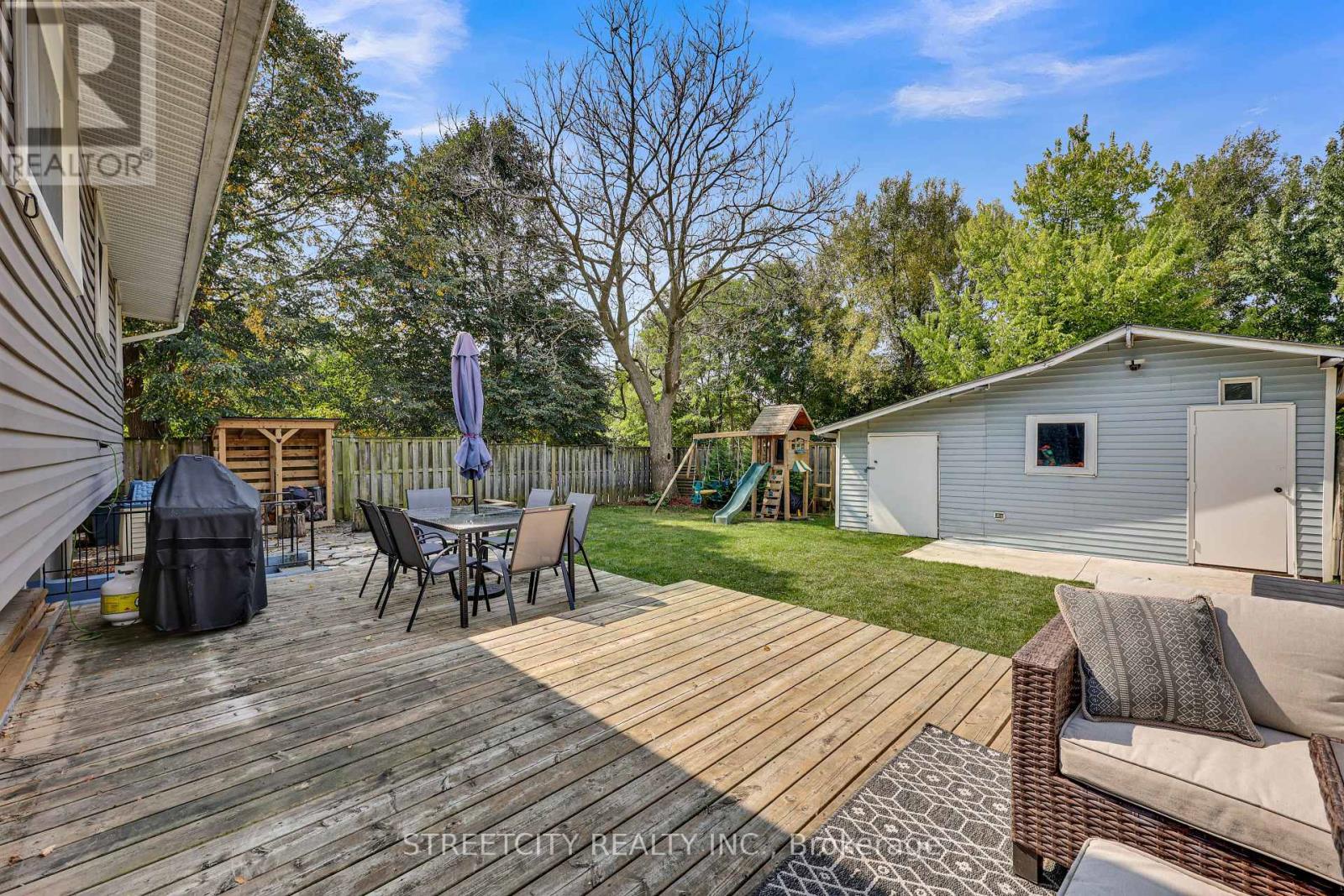 82 Alayne Crescent, London South, Ontario  N6E 2A3 - Photo 24 - X12397699